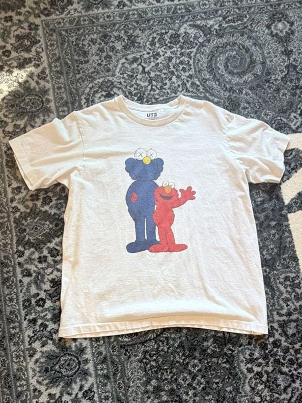 Kaws BFF x Seseame Street Elmo x Uniqlo White 1