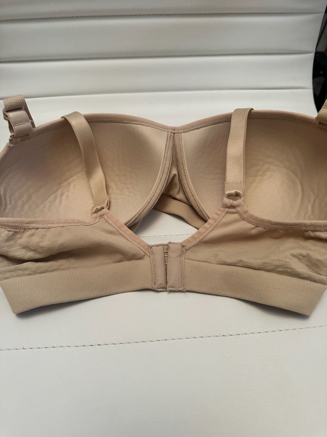 Hanes Ribbed Seamless Wireless Comfort Bra with Lace Trim 4