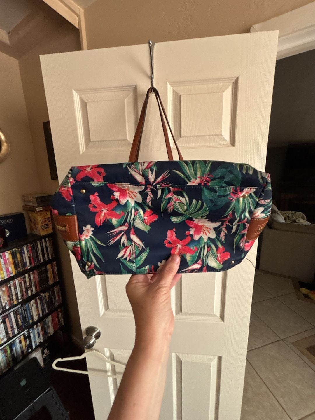 Tommy Bahama Floral Tote Bag 9