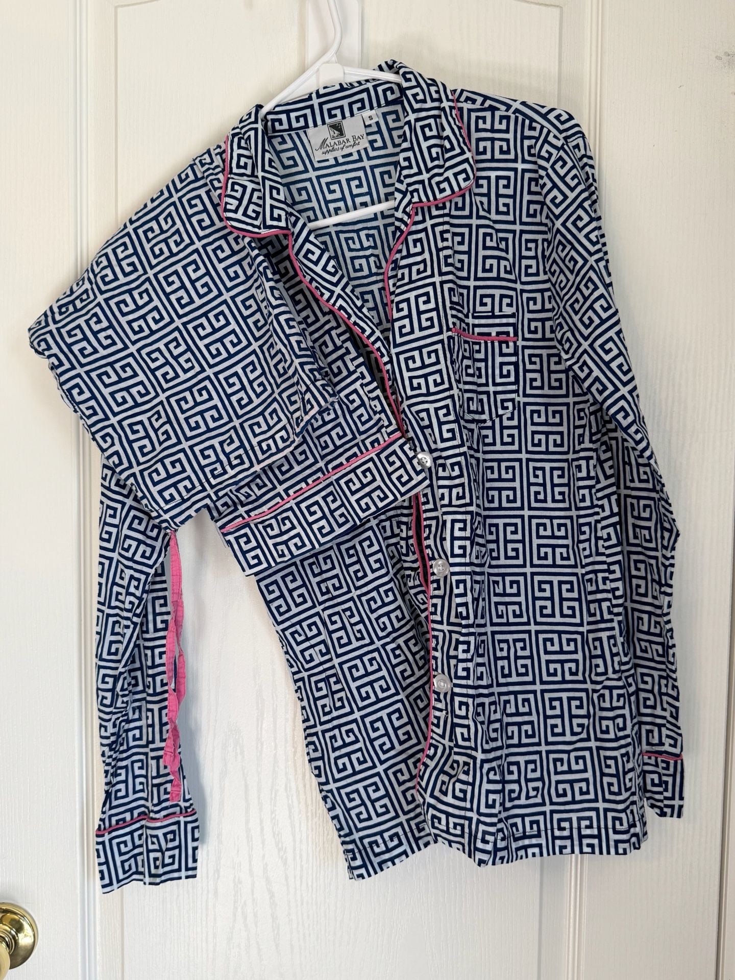 Malabar Bay Blue and White Greek Key Print Pajama Top and Bottoms Size S 1