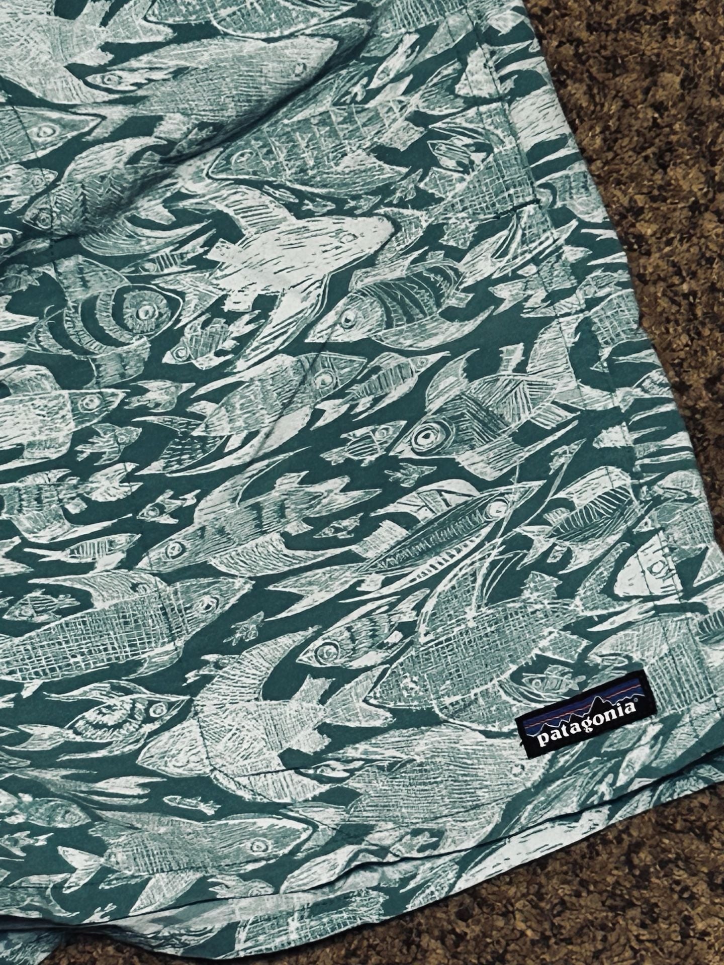 Patagonia Patagonia Baggies Size XXL 5 inch inseam Fish Pattern 3