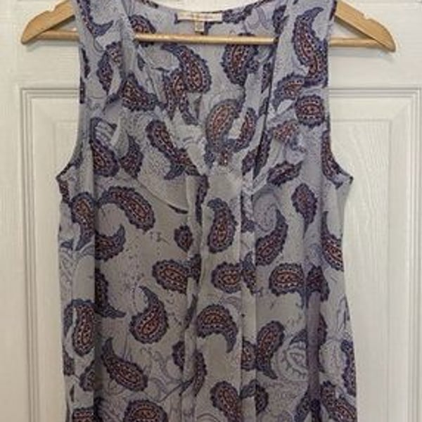 Skies Are Blue Paisley Print Sleeveless Blouse Petite Size XS Slit Ruffle Tank
