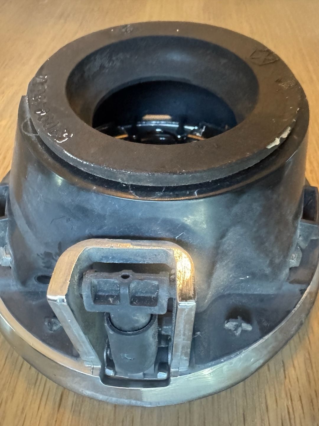 2010--2023 DODGE CHALLENGER
FUEL DOOR OEM W/Gas Cap 8