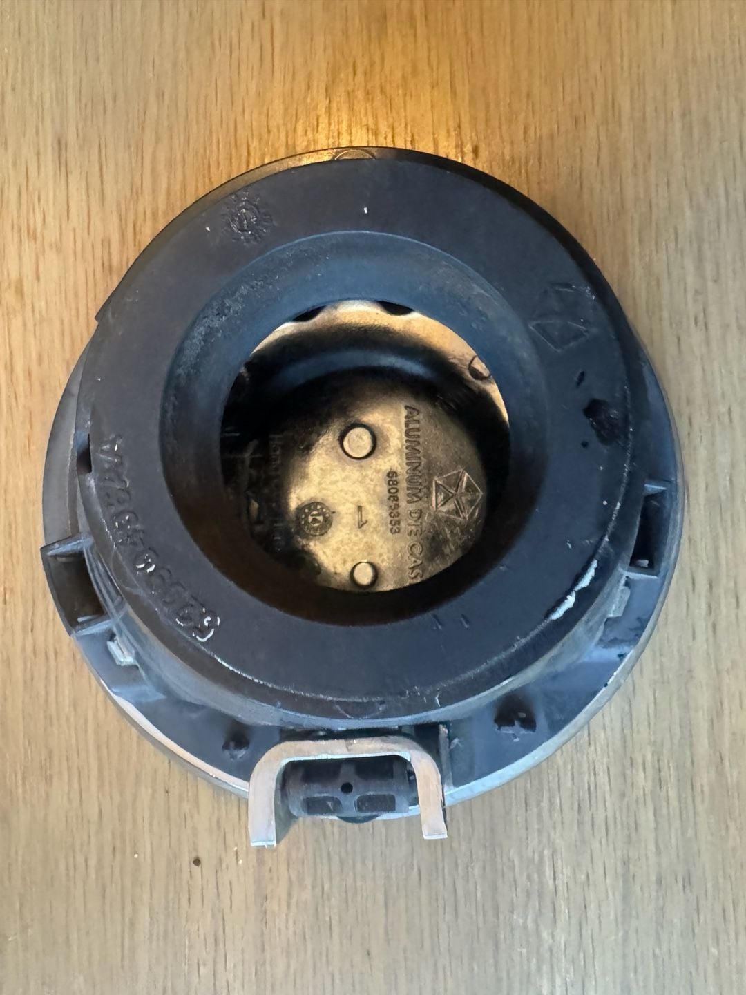 2010--2023 DODGE CHALLENGER
FUEL DOOR OEM W/Gas Cap 20