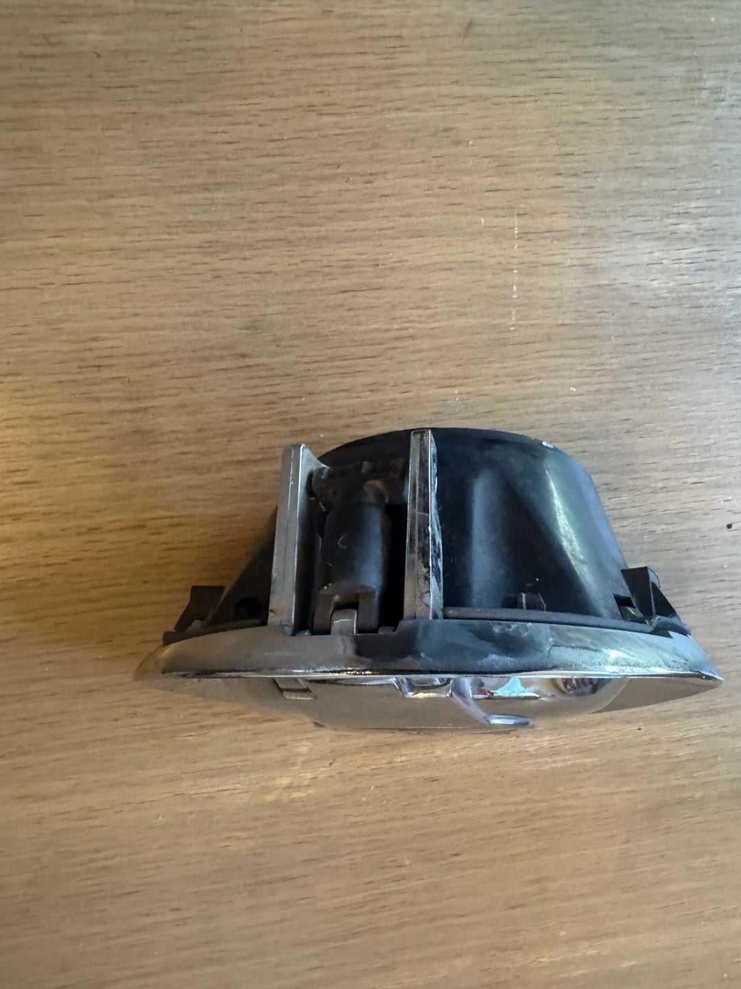 2010--2023 DODGE CHALLENGER
FUEL DOOR OEM W/Gas Cap 23