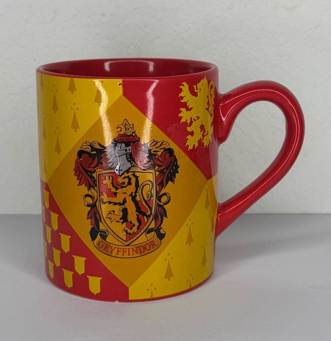 Harry Potter Gryffindor House Crest Ceramic Coffee Mug 14oz Silver Buffalo 1