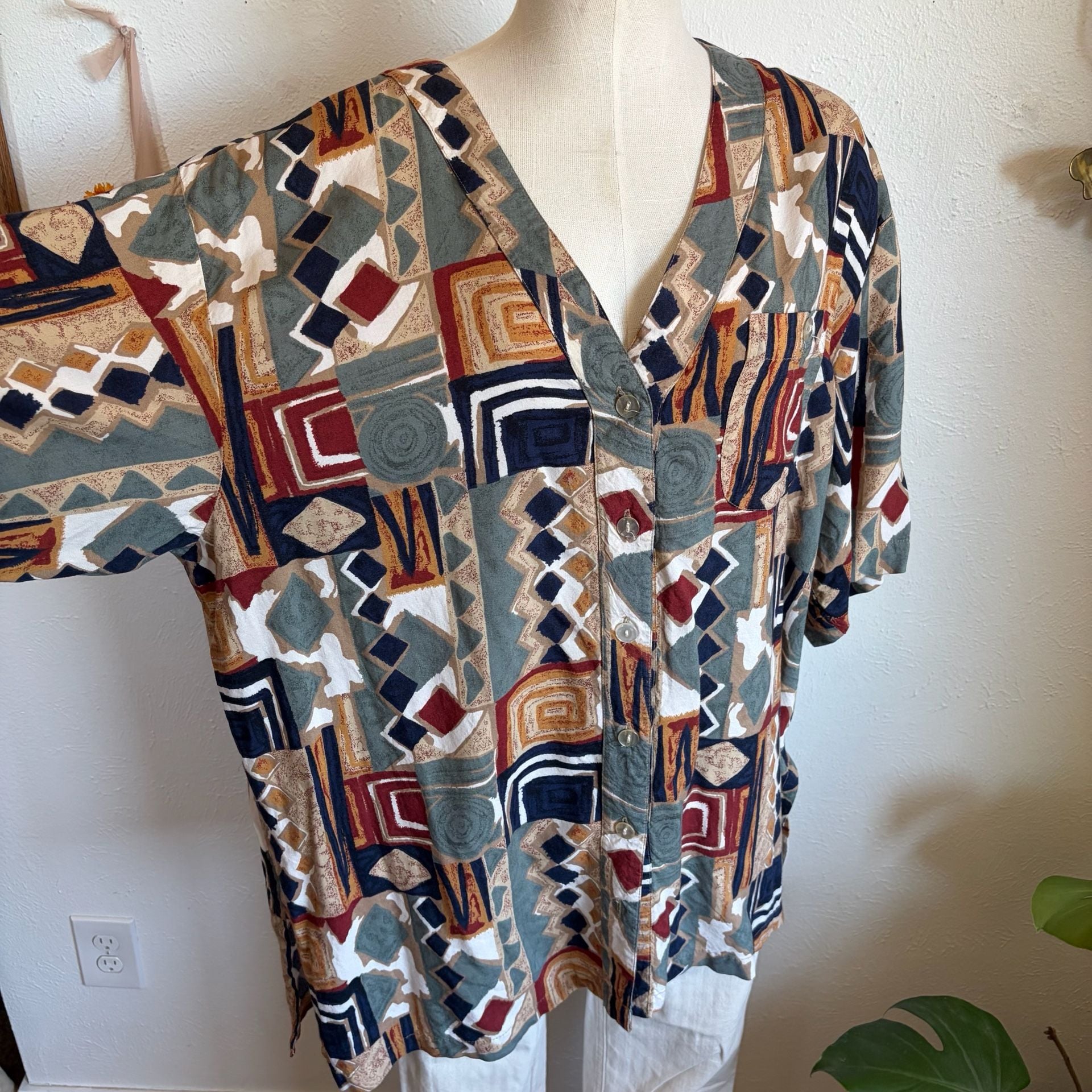 Vintage Plus Size Geometric Print Button-Up Top 2X 4