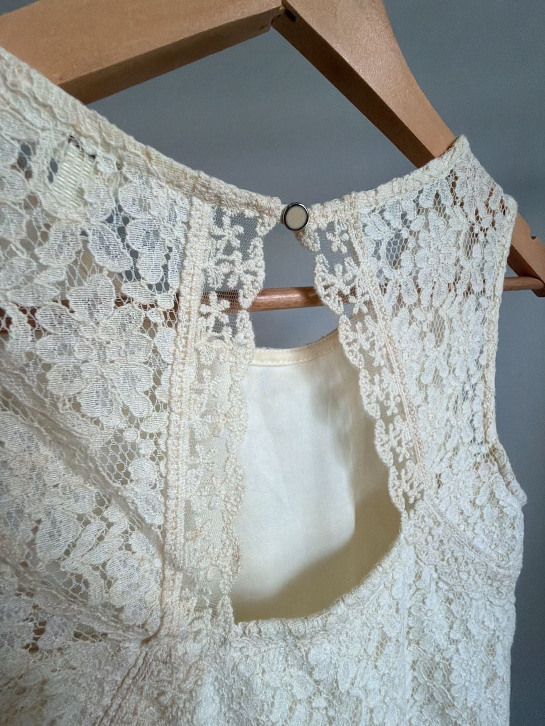 Monteau Los Angeles Cream Lace Dress Size S 6