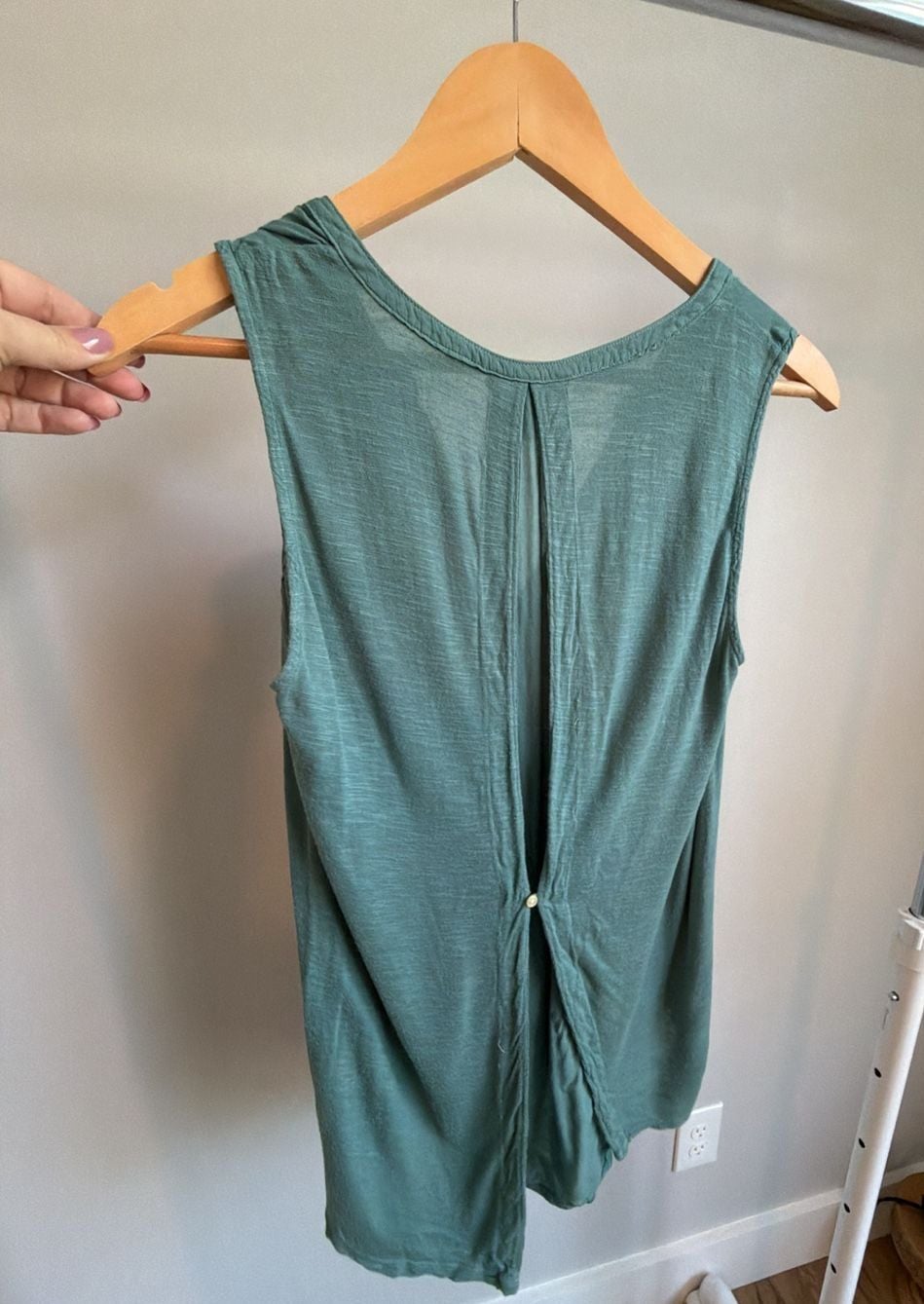 Lucky Brand Green Sleeveless Button Front Tank Top with Pocket Size S 6