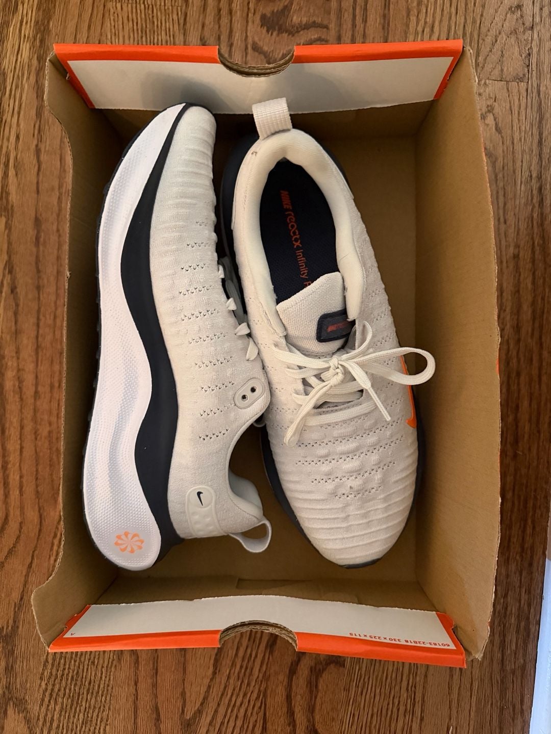 Nike ReactX Infinity Run 4 Platinum Tint Total Orange DR2665-010 Men's Size 9 / Women's 10.5 4