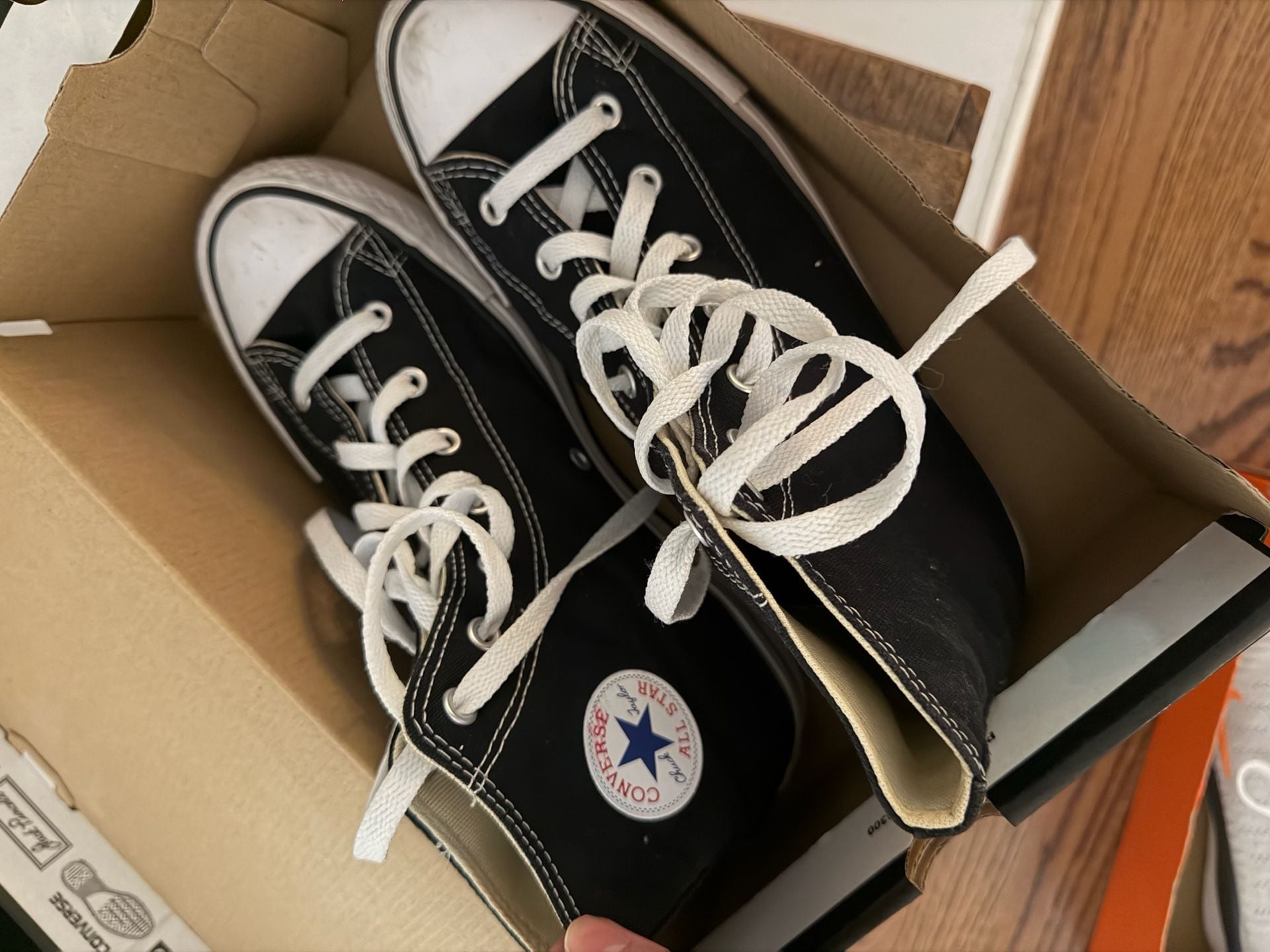 Converse Chuck Taylor All Star High Top Black Sneakers Kids Size 7 US 1
