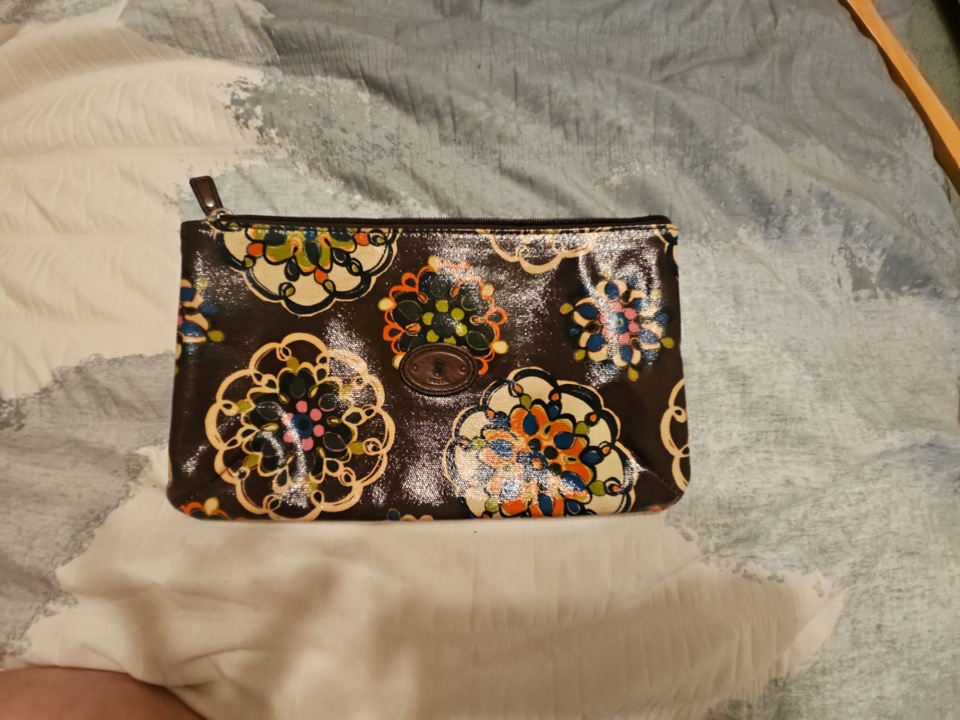 Fossil Key-Per Brown Multicolor Floral Coated Canvas Cosmetic Pouch Wristlet 2