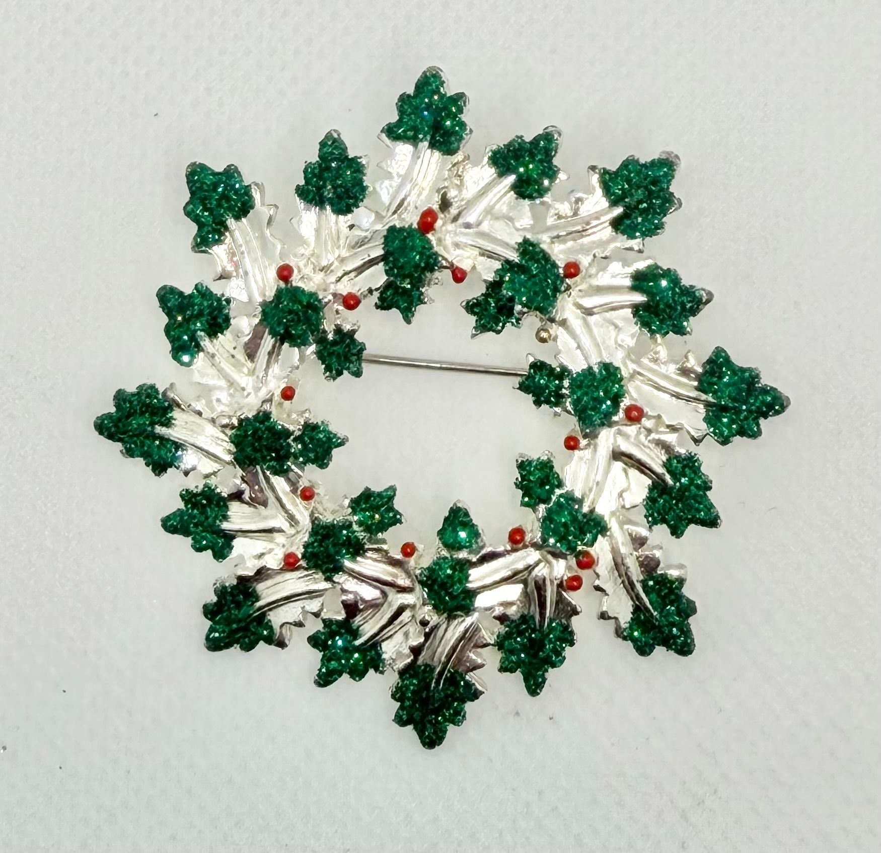 Vintage Danecraft Christmas Green Glitter Wreath Pin Brooch Silver Tone 3