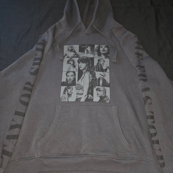 Taylor Swift The Eras Tour Photo Collage Pullover Hoodie Black Size L