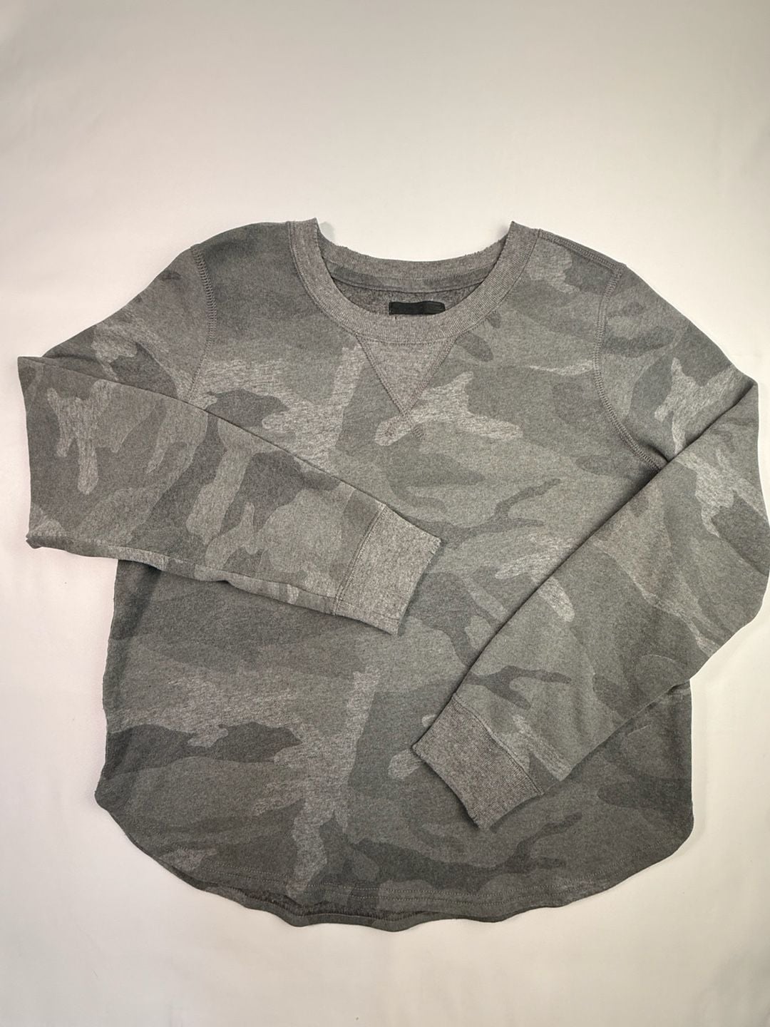 Abercrombie & Fitch Gray Camouflage Sweatshirt Women's Size Large 8