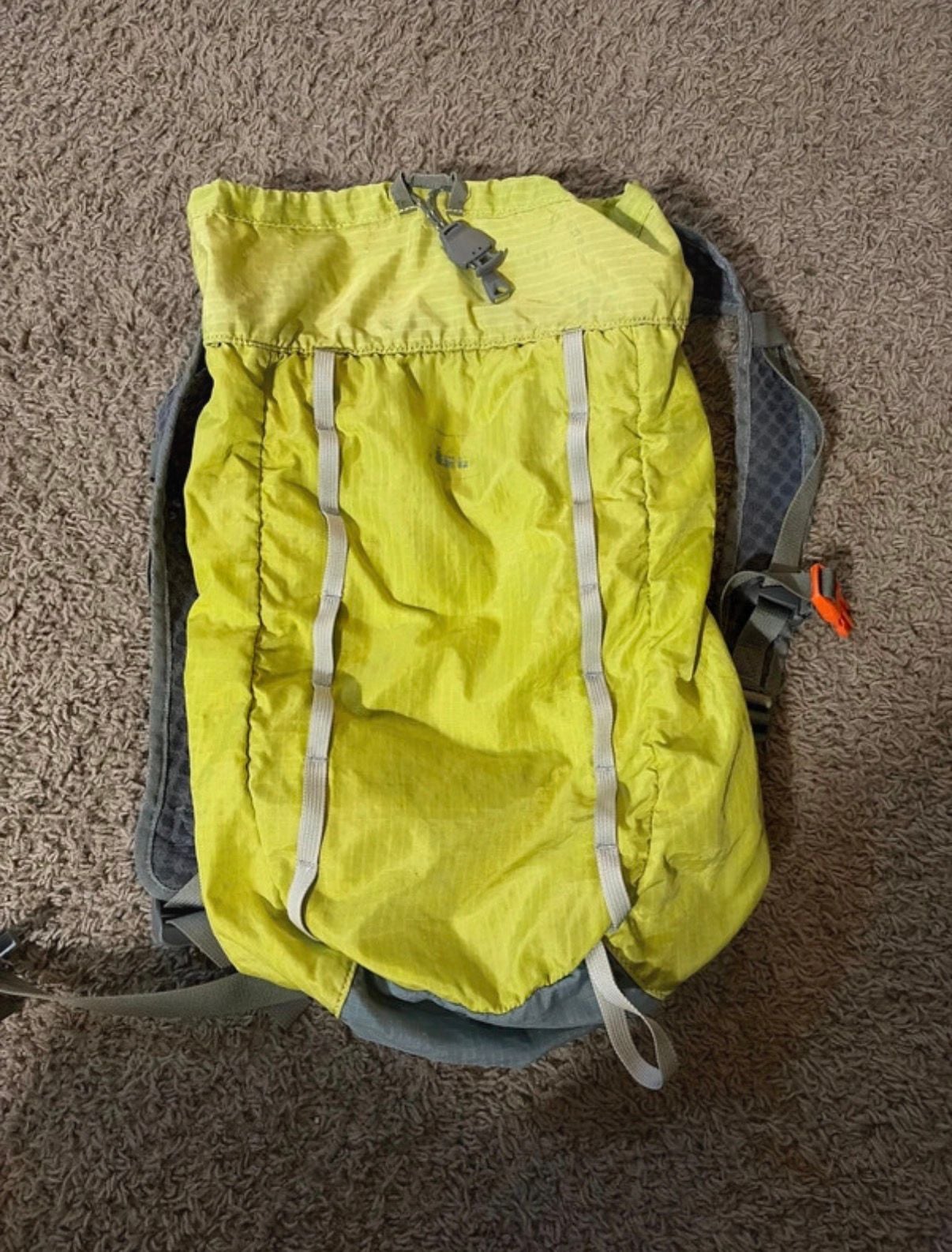 REI Co-op Flash Pack Yellow Ultralight Daypack 2