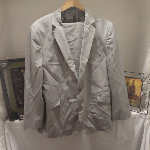 Beverly Hills Polo Club Men's Gray Two-Piece Suit Jacket and Pants Set