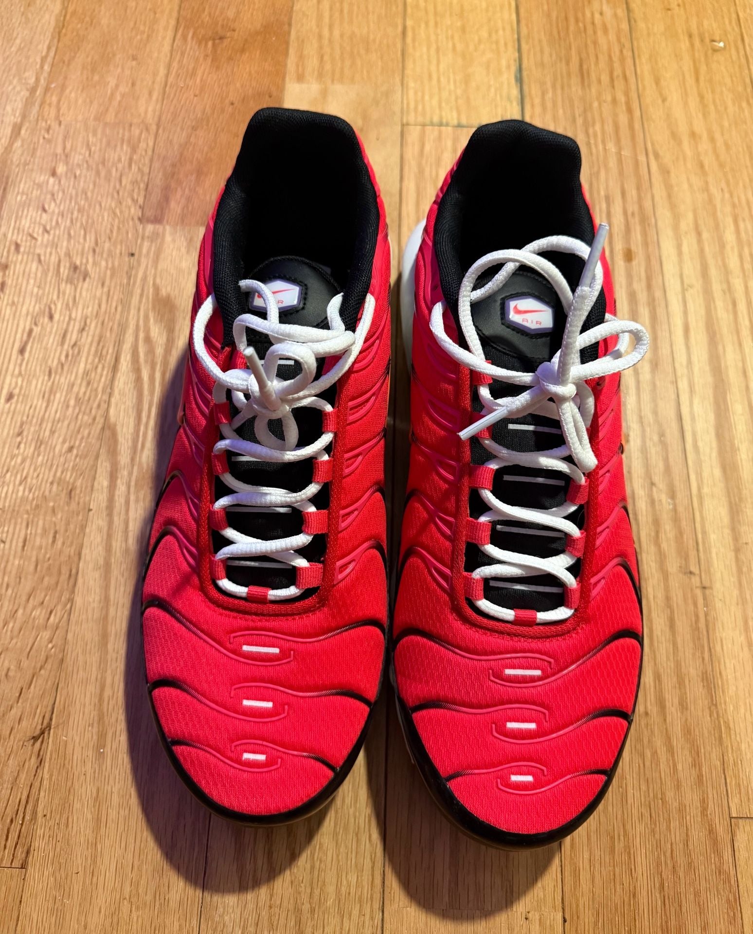 Nike Air Max Plus Siren Red Black White DJ5138-600 Men's Size 10.5 2