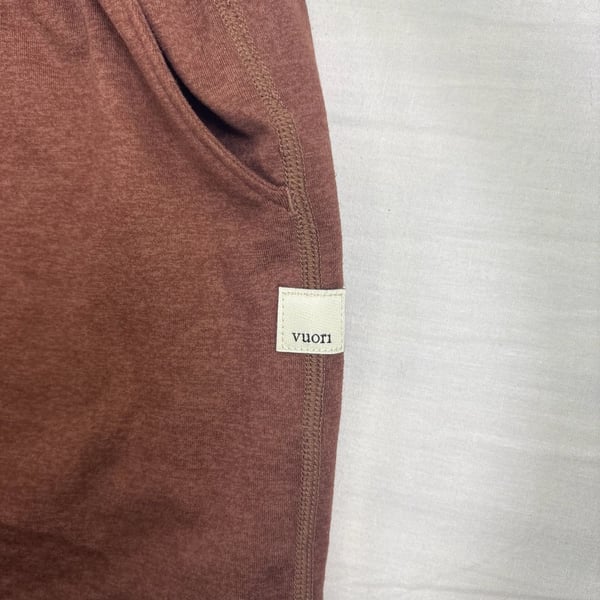 Vuori women’s Shorts Fleece Short Size Medium Earth Brown Heather