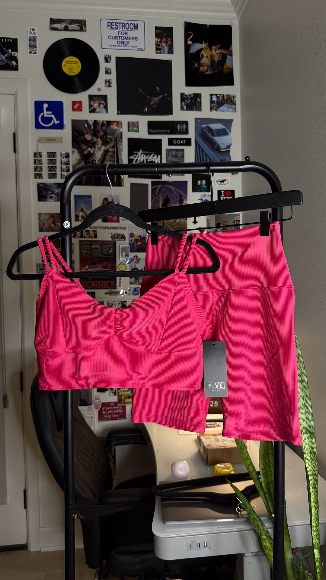Five Dancewear Paradise Bra - L and shorts - S/ Raspberry gym workout set 1