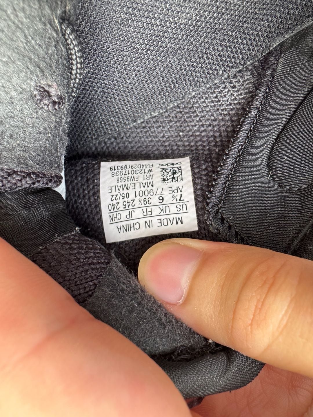 Adidas Yeezy Boost 350 V2 Onyx Black Sneakers 6