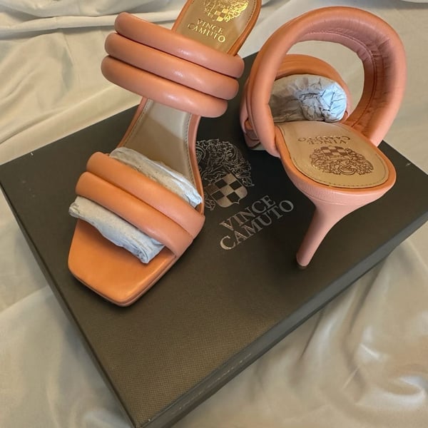 Vince Camuto Eluinsa Puffy Heeled Sandal in Melone