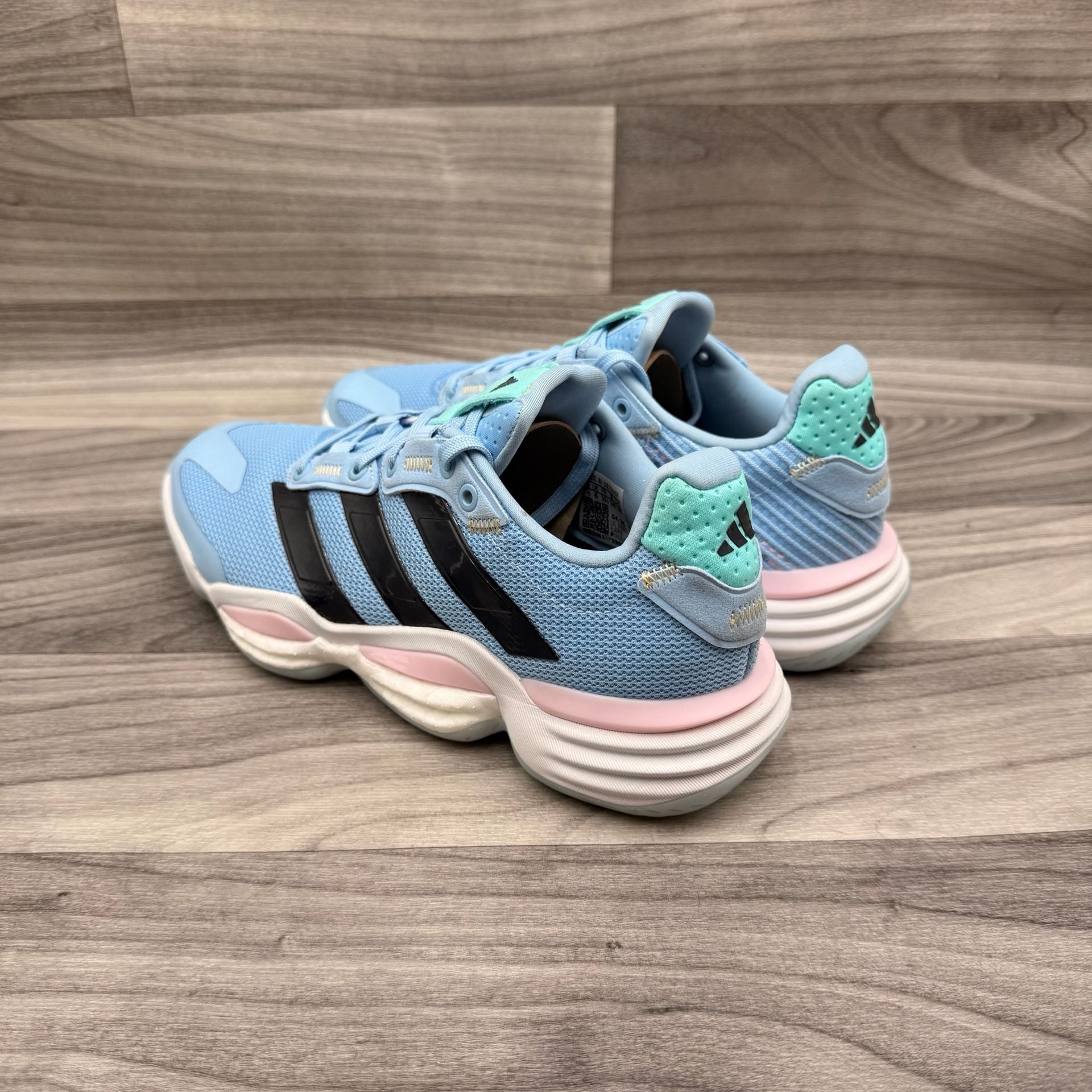 Adidas Stabil 16 Shoes Women, Glow Blue/Shadow Navy/Core Black NWOT 10