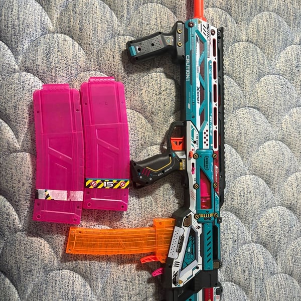 Zuru X-Shot Skins Pro Series 1 Long Shot Dart Blaster with Extra Magazines