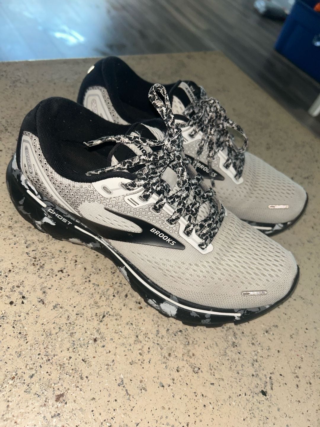 Brooks Ghost 14 Running Shoes, Size 6, White/Black, Camo Pattern, Used with Wear on Soles and Midsole 2