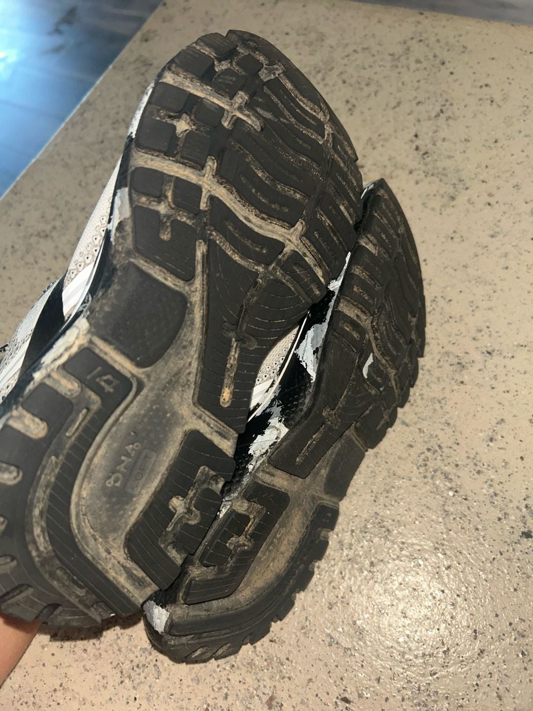 Brooks Ghost 14 Running Shoes, Size 6, White/Black, Camo Pattern, Used with Wear on Soles and Midsole 6