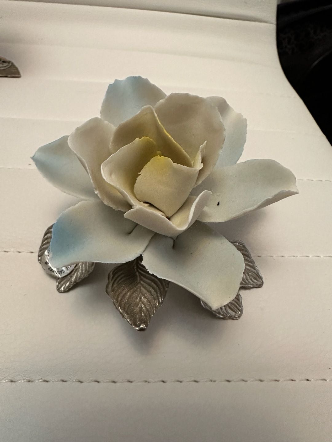 Capodimonte Artistic Castings Italian Porcelain Flower Silver Tone Metal Leaves 1