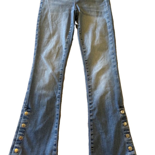 GUESS Beatrix High Rise Bootcut Jeans Light Wash Snap Button Hem Size 26 ECU