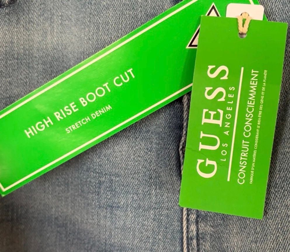 GUESS Beatrix High Rise Bootcut Jeans Light Wash Snap Button Hem Size 26 ECU 8