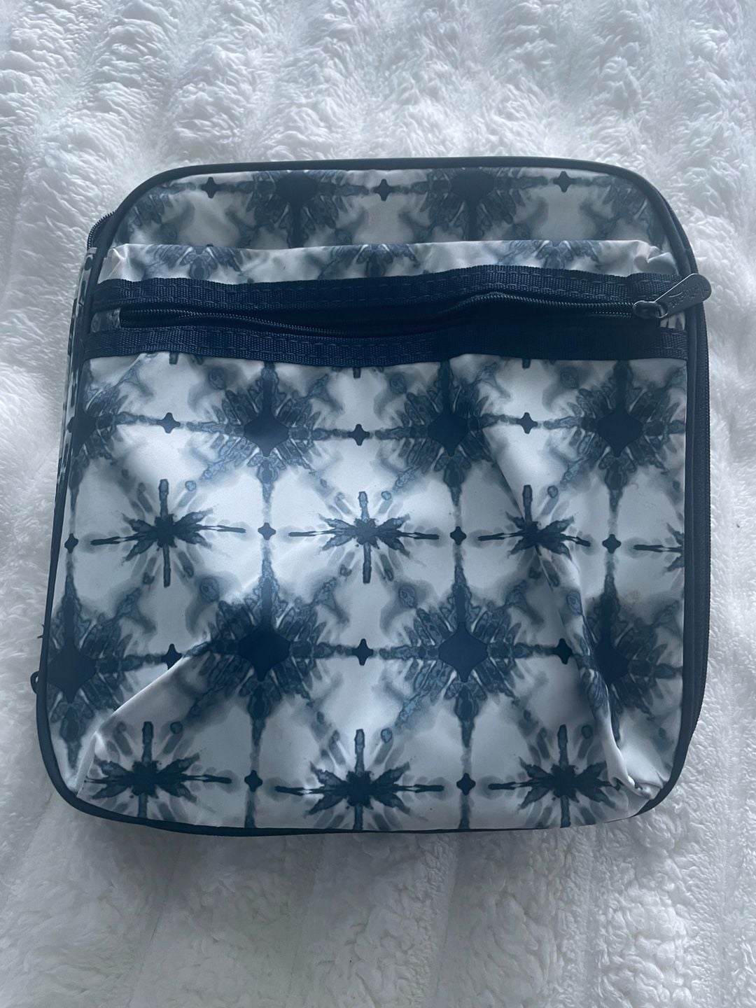 Thirty-One Lunch Bag with Indigo Burst Tie-Dye Pattern 2
