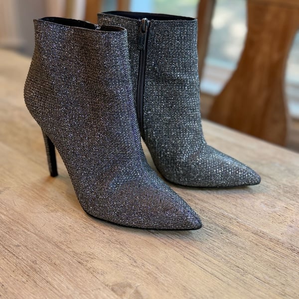 Jessica Simpson Pelina 3 Sparkly Rhinestone Stiletto Heel Ankle Boots Size 8