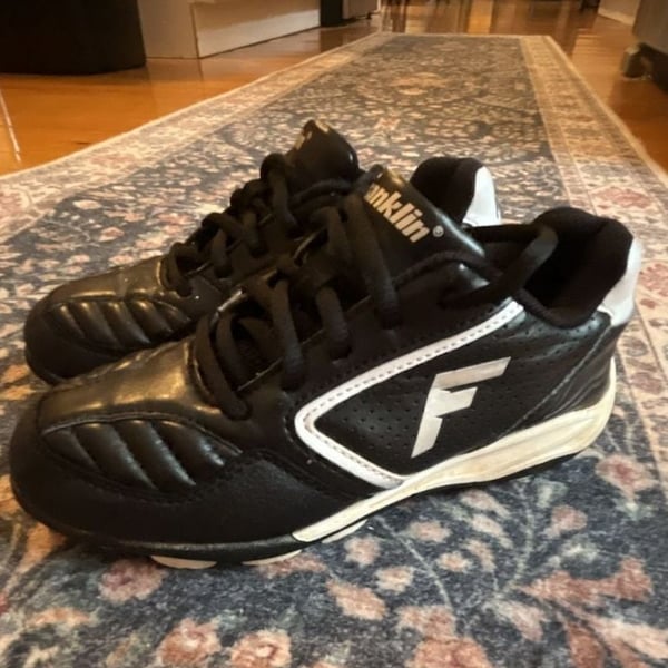 Baseball Cleats size 13Y Franklin boys kids cleats shoes black white