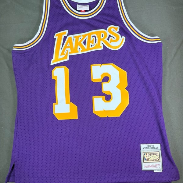 Mitchell & Ness Los Angeles Lakers 1971-72 Wilt Chamberlain Swingman Jersey