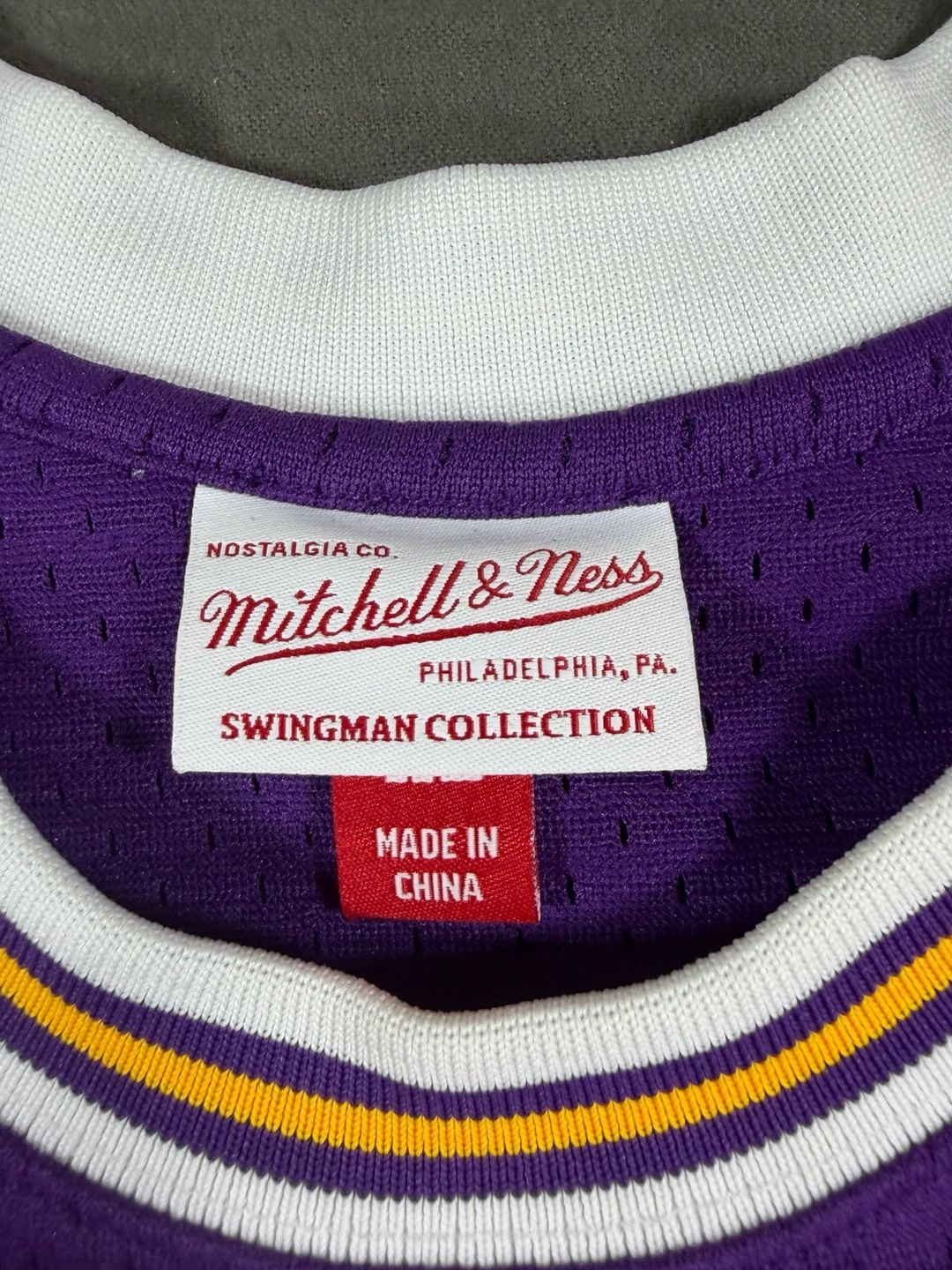 Mitchell & Ness Los Angeles Lakers 1971-72 Wilt Chamberlain Swingman Jersey 4