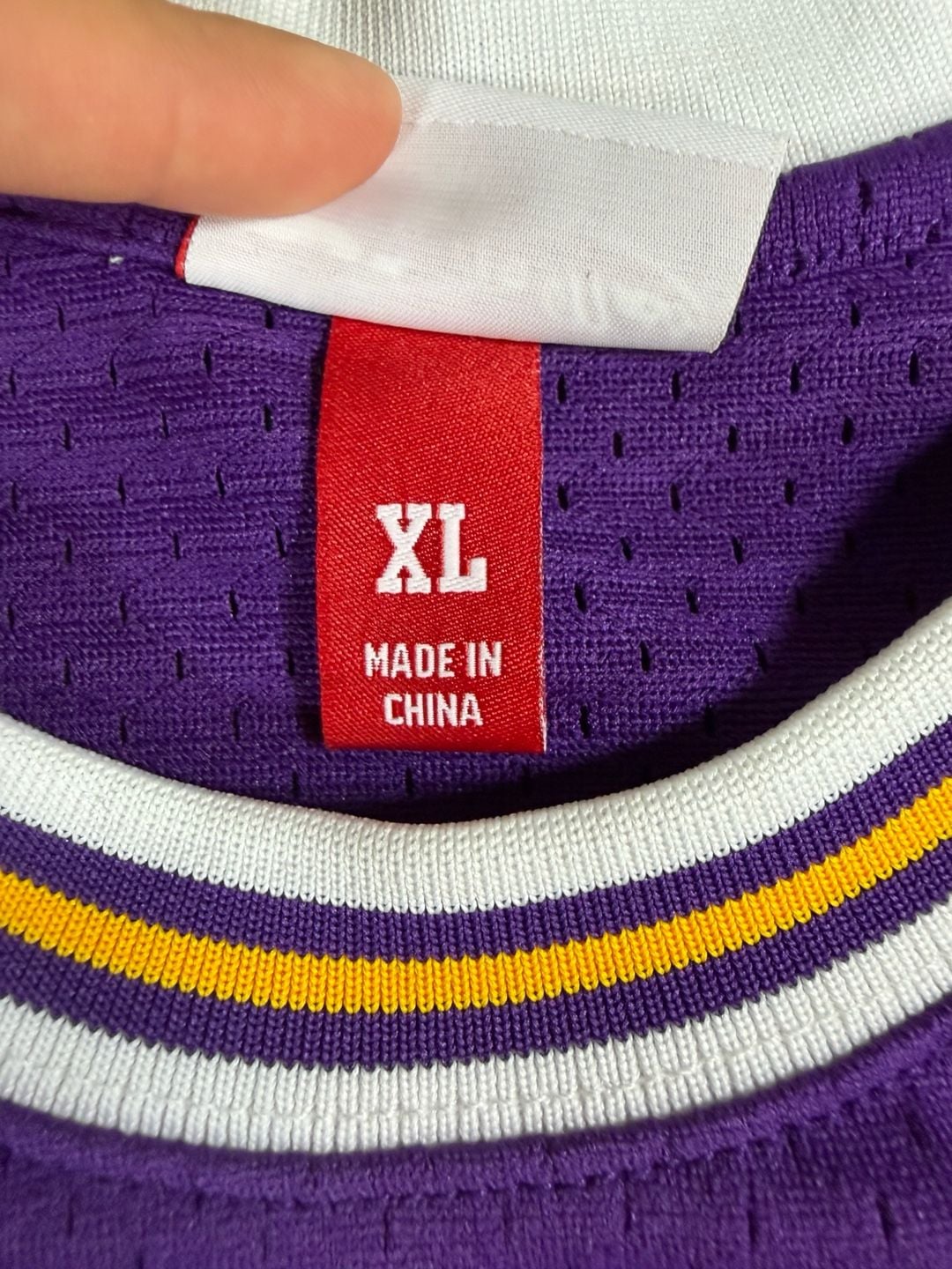 Mitchell & Ness Los Angeles Lakers 1971-72 Wilt Chamberlain Swingman Jersey 5