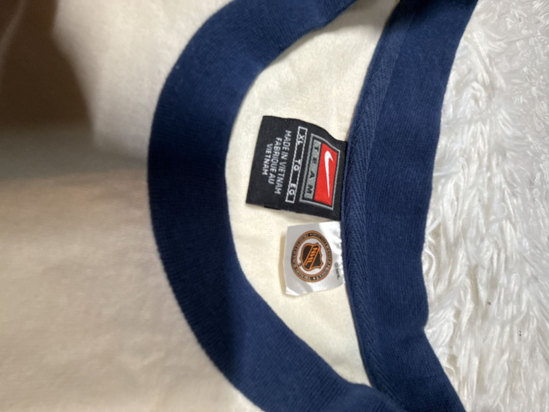 Vintage Nike Team Toronto Maple Leafs Striped Long Sleeve T-Shirt Cream Navy XL 7