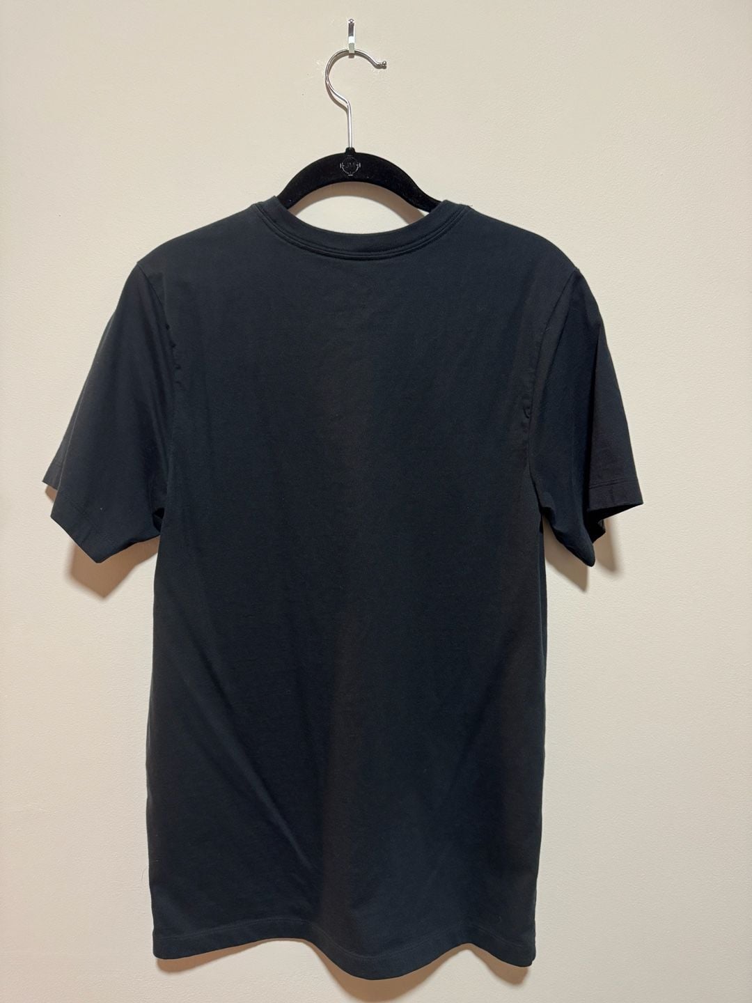 Nike BeTrue Pride Rainbow Swoosh T-Shirt Black Men’s Small LGBTQ Tee 3
