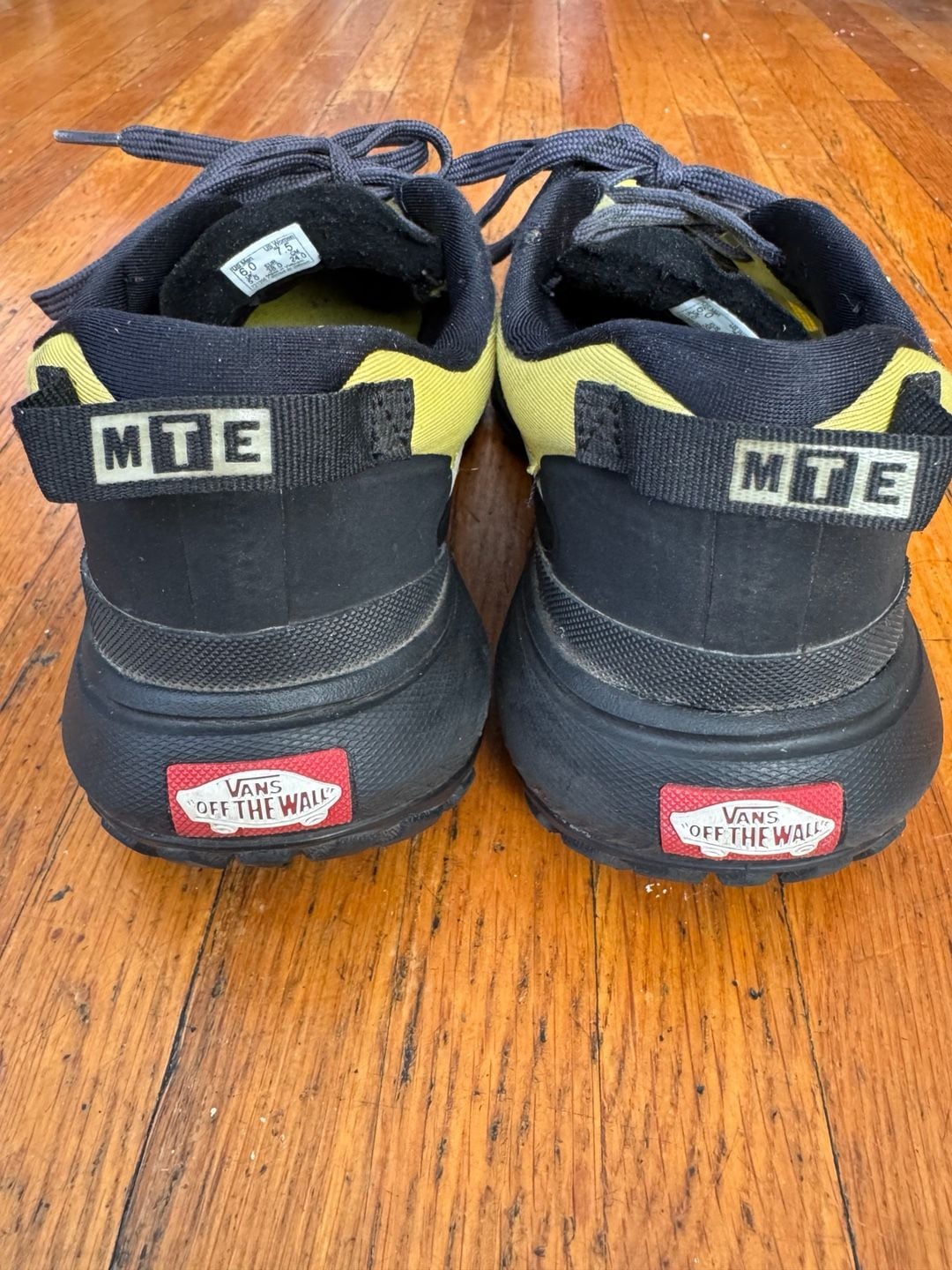 Vans MTE Crosspath Yellow Black Sneakers Men's Size 6 / Women's Size 7.5 5
