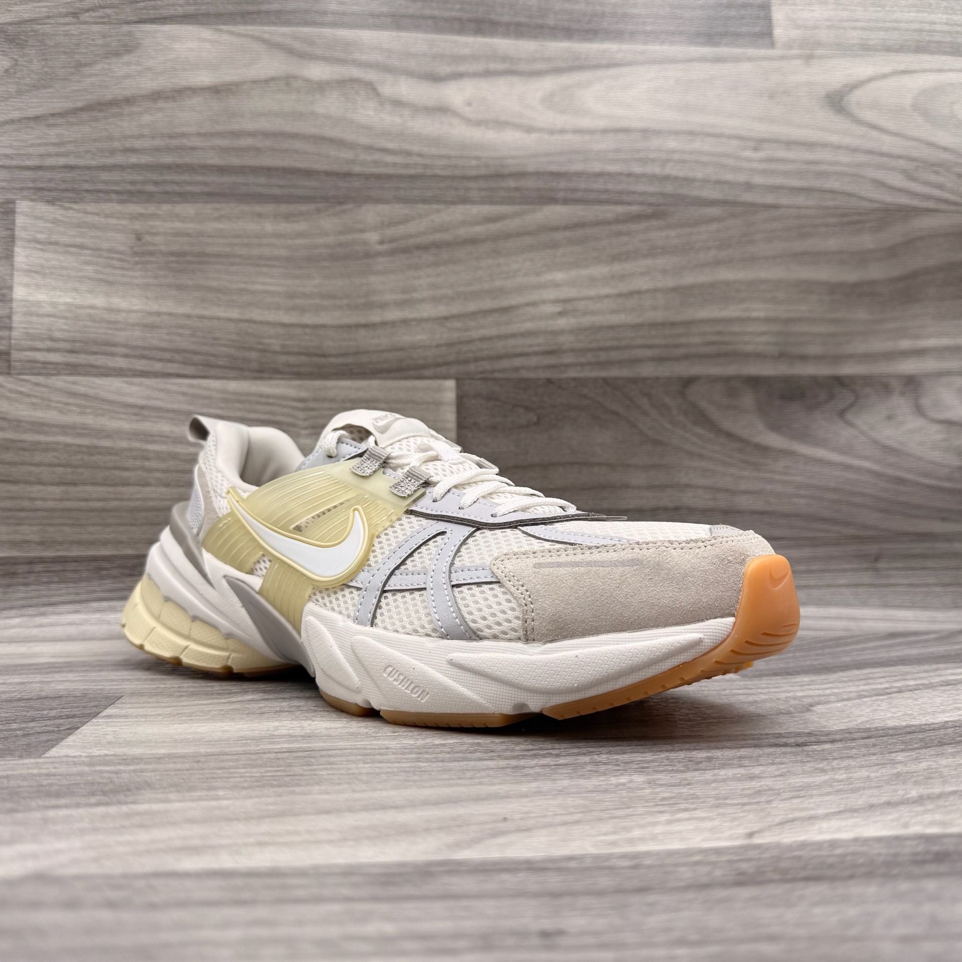 Nike V2K Run Shoes (HV4314-030, Phantom/Light Khaki. Men 10.5 / Women 12 2