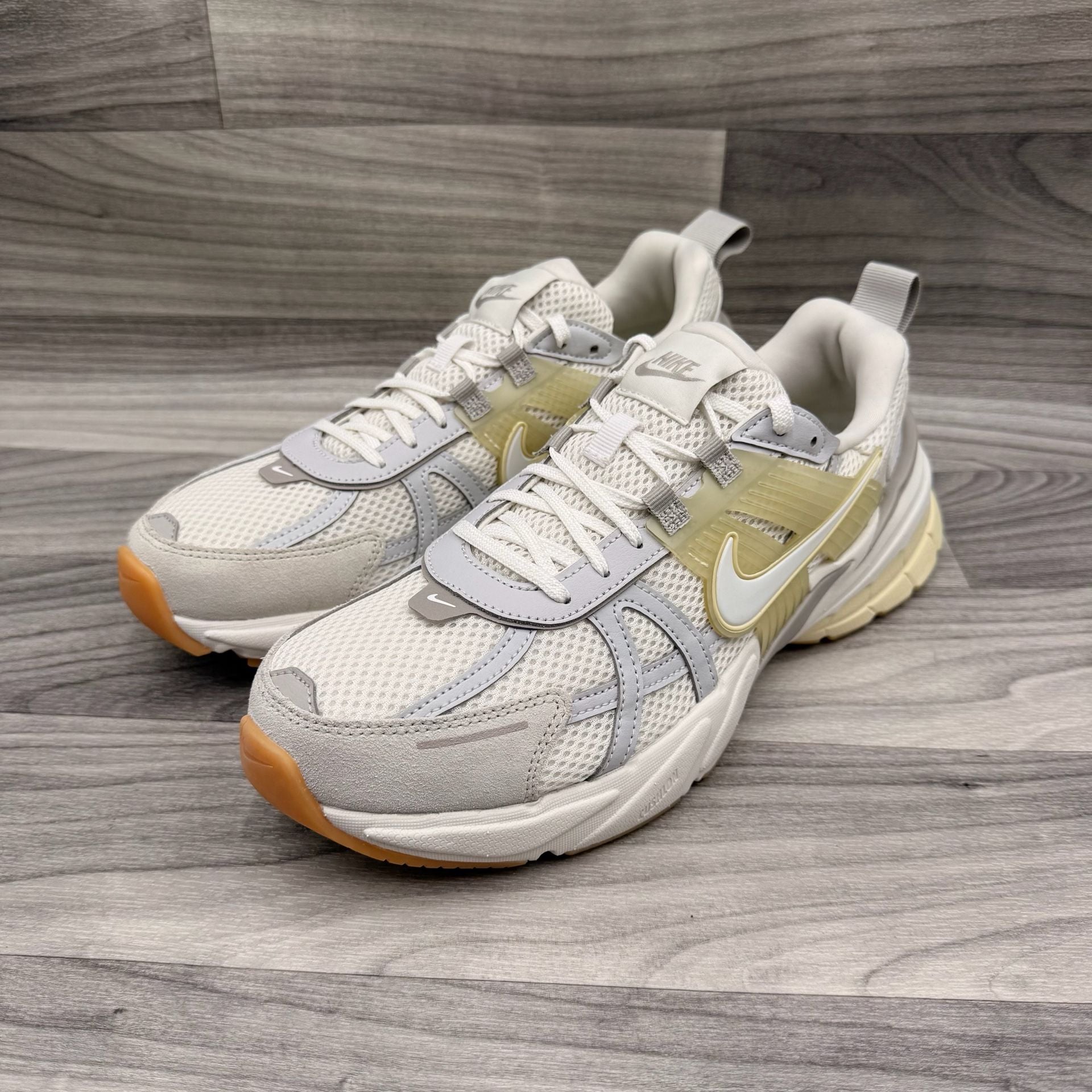 Nike V2K Run Shoes (HV4314-030, Phantom/Light Khaki. Men 10.5 / Women 12 8