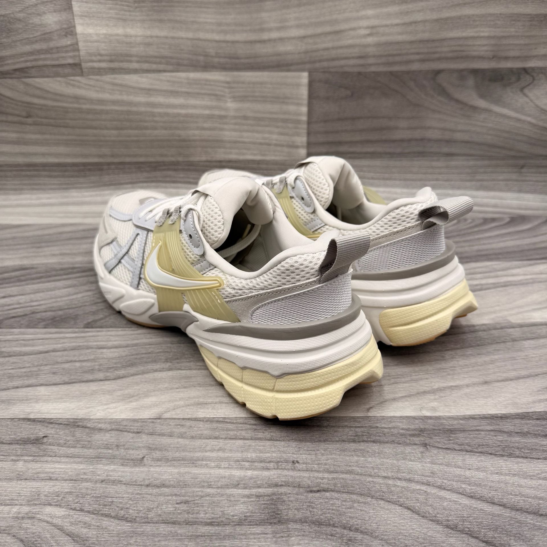 Nike V2K Run Shoes (HV4314-030, Phantom/Light Khaki. Men 10.5 / Women 12 9