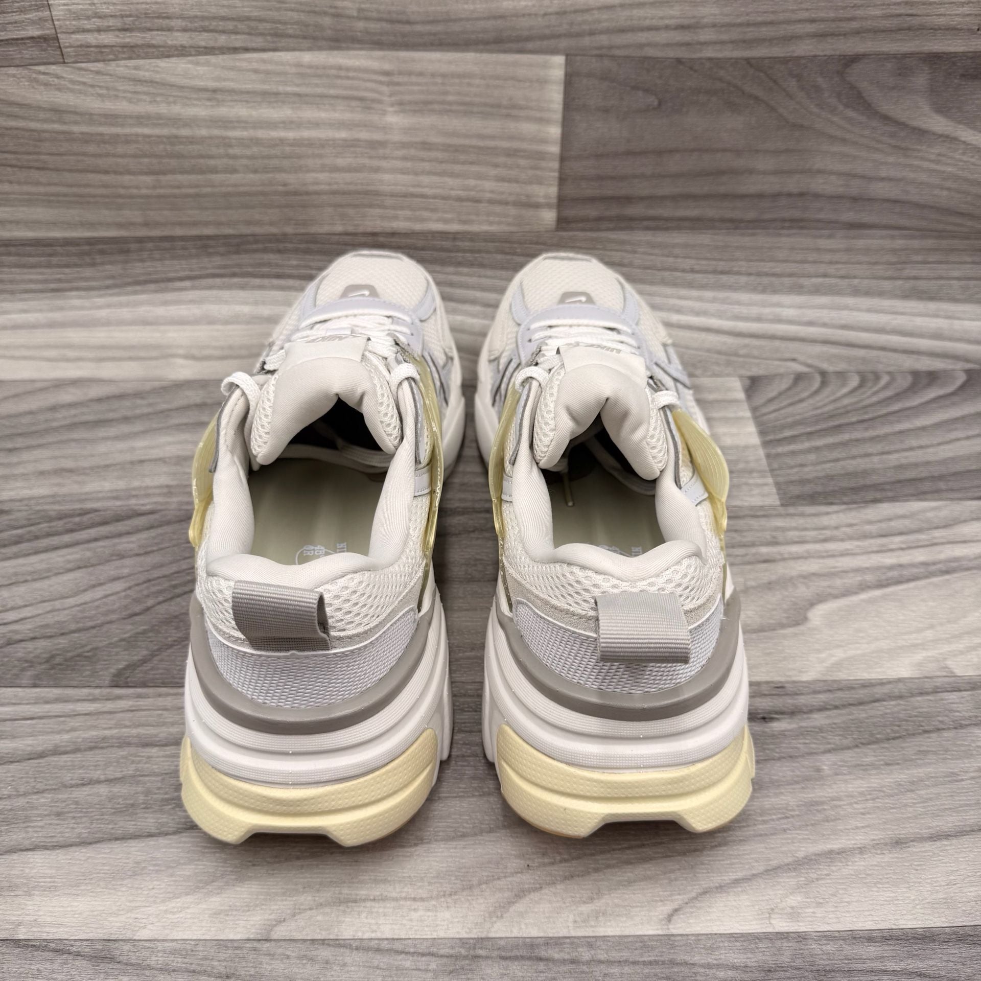 Nike V2K Run Shoes (HV4314-030, Phantom/Light Khaki. Men 10.5 / Women 12 10