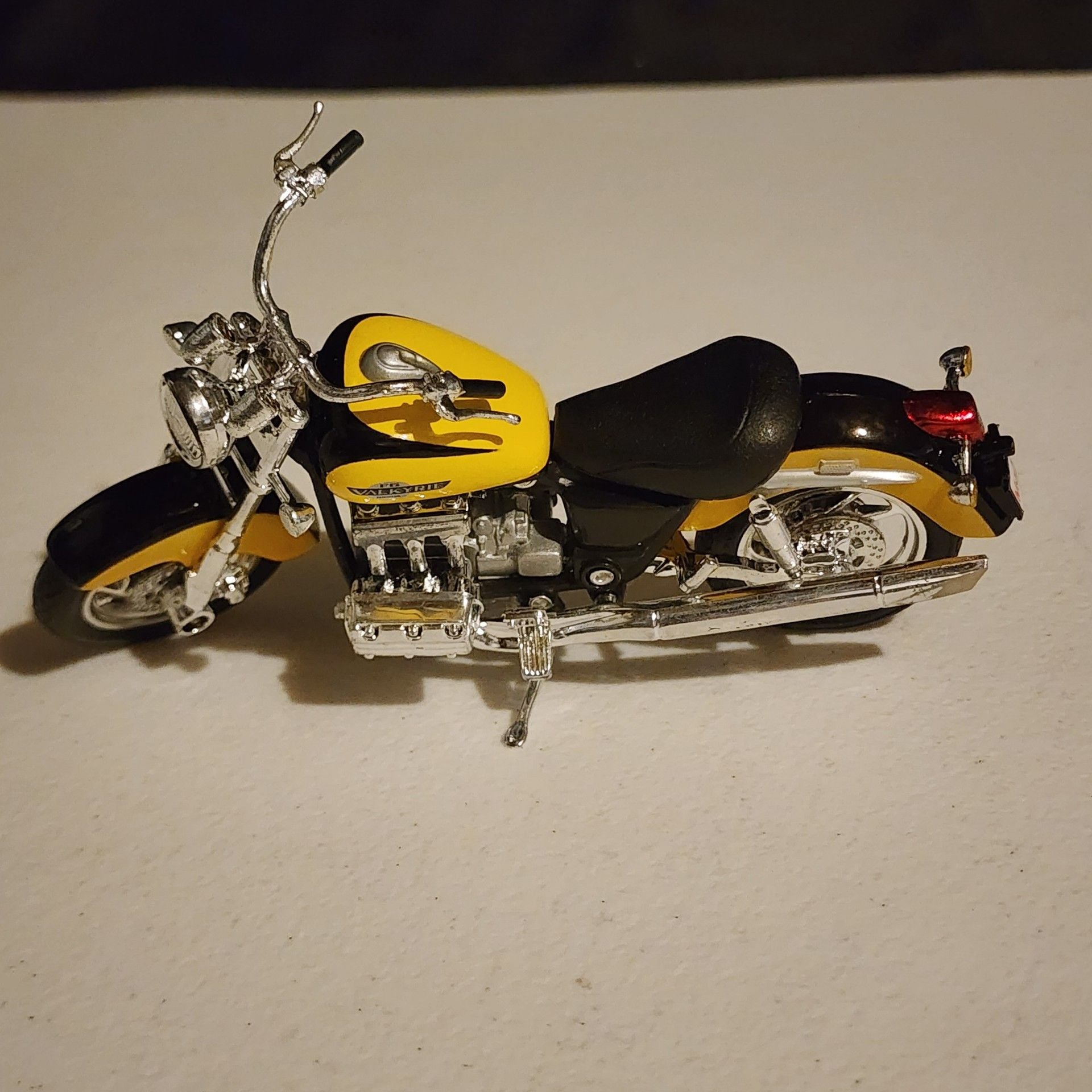 Maisto 1:18 Scale Diecast Motorcycle Lot of 4  7