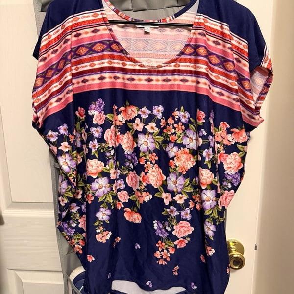 White Birch Floral and Aztec Print Short Sleeve Blouse Top Navy Size S