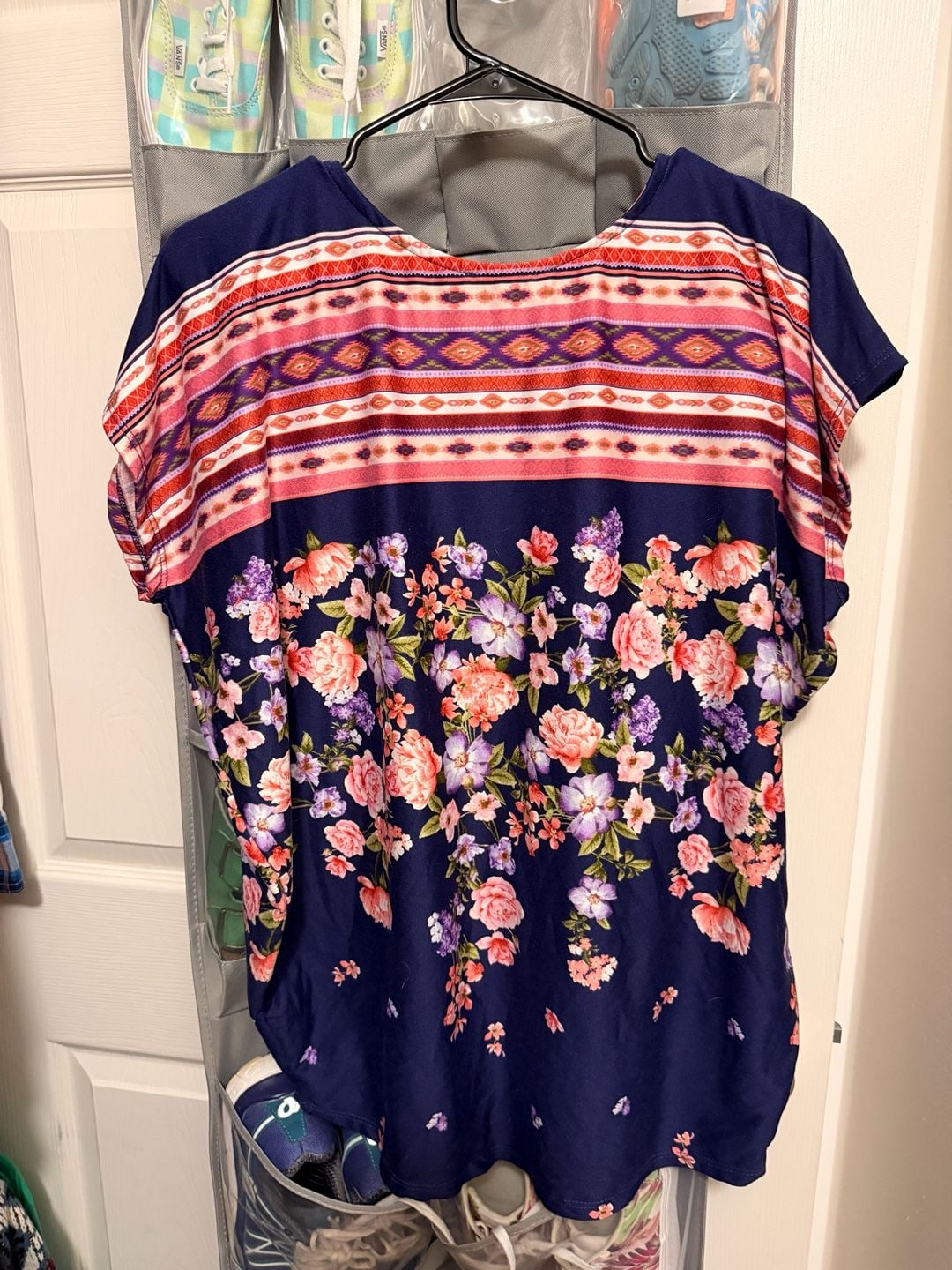 White Birch Floral and Aztec Print Short Sleeve Blouse Top Navy Size S 3
