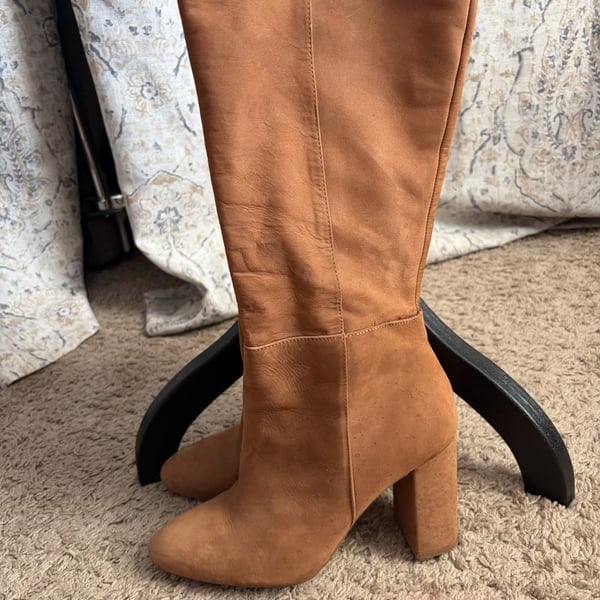 Steve Madden Ninny Camel Nubuck Leather Knee High Heeled Boots Size 9M
